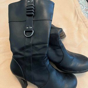 Skechers Black heeled boot size 9.5